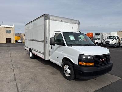 GMC G33903 Box Truck - 401HP, 6 Speed Automatic, Roll up Door