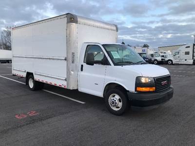 GMC G33903 Box Truck - 401HP, 6 Speed Automatic, Roll up Door