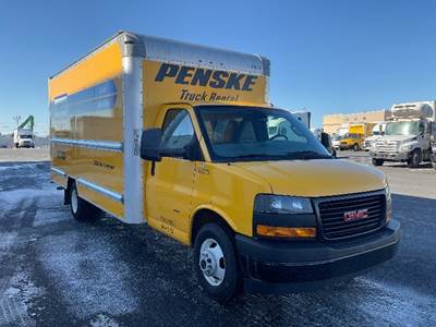 GMC G33903 Box Truck - 401HP, 6 Speed Automatic, Roll up Door