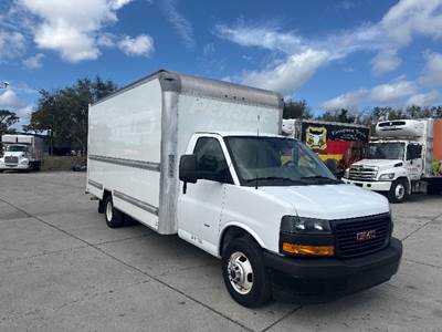 GMC G33903 Box Truck - 401HP, 6 Speed Automatic, Roll up Door