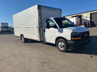 GMC G33903 Box Truck - 401HP, 6 Speed Automatic, Roll up Door