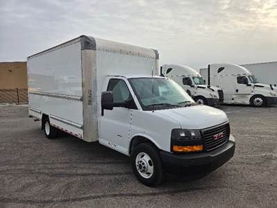GMC G33903 Box Truck - 401HP, 6 Speed Automatic, Roll up Door