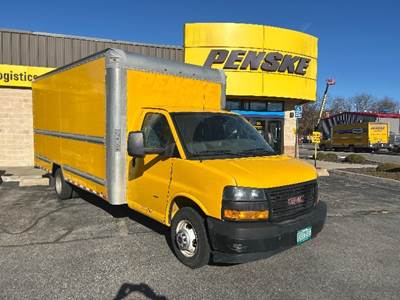 GMC G33903 Box Truck - 341HP, 6 Speed Automatic, Roll up Door