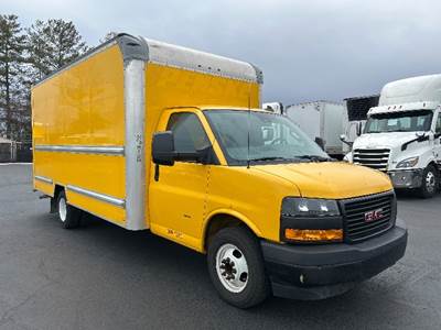 GMC G33903 Box Truck - 401HP, 6 Speed Automatic, Roll up Door
