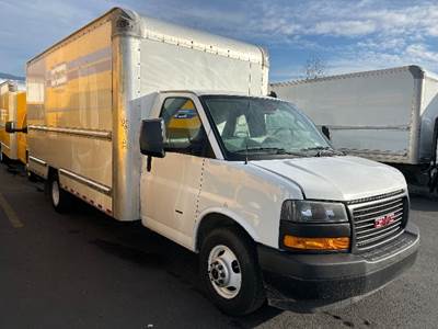 GMC G33903 Box Truck - 401HP, 6 Speed Automatic, Roll up Door