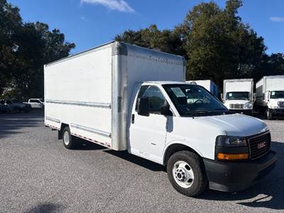GMC G33903 Box Truck - 401HP, 6 Speed Automatic, Roll up Door