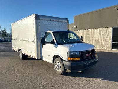 GMC G33903 Box Truck - 401HP, 6 Speed Automatic, Roll up Door