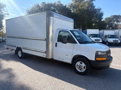 GMC G33903 Box Truck - 401HP, 6 Speed Automatic, Roll up Door