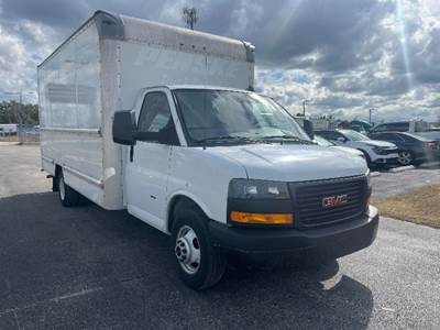 GMC G33903 Box Truck - 401HP, 6 Speed Automatic, Roll up Door