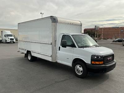 GMC G33903 Box Truck - 401HP, 6 Speed Automatic, Roll up Door