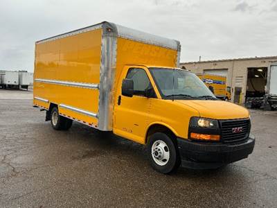 GMC G33903 Box Truck - 401HP, 6 Speed Automatic, Roll up Door