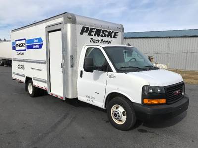 GMC G33903 Box Truck - 401HP, 6 Speed Automatic, Roll up Door