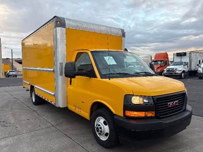 GMC G33903 Box Truck - 401HP, 6 Speed Automatic, Roll up Door