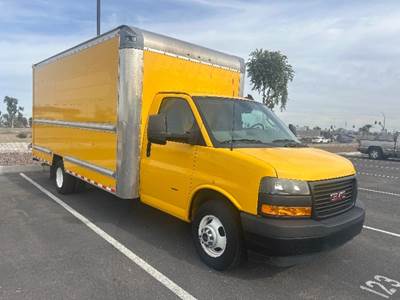 GMC G33903 Box Truck - 401HP, 6 Speed Automatic, Roll up Door