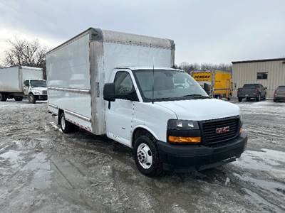 GMC G33903 Box Truck - 401HP, 6 Speed Automatic, Roll up Door