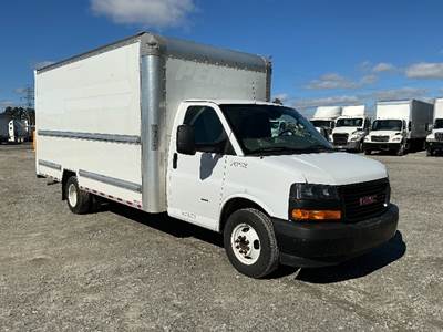 GMC G33903 Box Truck - 401HP, 6 Speed Automatic, Roll up Door