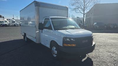 GMC G33903 Box Truck - 401HP, 6 Speed Automatic, Roll up Door