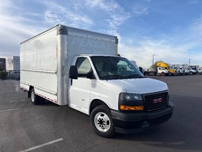 GMC G33903 Box Truck - 401HP, 6 Speed Automatic, Roll up Door