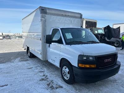 GMC G33903 Box Truck - 401HP, 6 Speed Automatic, Roll up Door