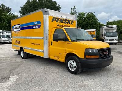 GMC G33903 Box Truck - 401HP, 6 Speed Automatic, Roll up Door