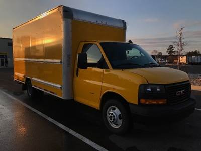 GMC G33903 Box Truck - 401HP, 6 Speed Automatic, Roll up Door