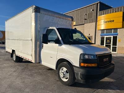 GMC G33903 Box Truck - 401HP, 6 Speed Automatic, Roll up Door