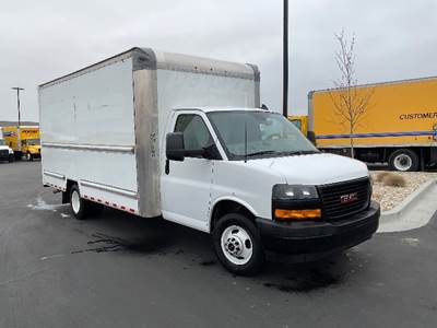 GMC G33903 Box Truck - 401HP, 6 Speed Automatic, Roll up Door