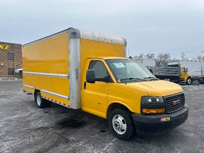 GMC G33903 Box Truck - 341HP, 6 Speed Automatic, Roll up Door