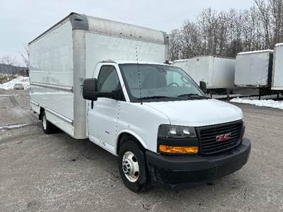 GMC G33903 Box Truck - 401HP, 6 Speed Automatic, Roll up Door