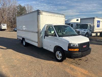 GMC G33903 Box Truck - 401HP, 6 Speed Automatic, Roll up Door