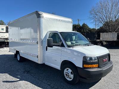 GMC G33903 Box Truck - 401HP, 6 Speed Automatic, Roll up Door