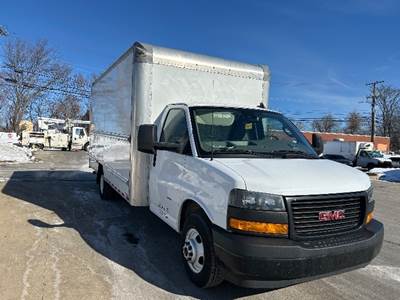 GMC G33903 Box Truck - 401HP, 6 Speed Automatic, Roll up Door