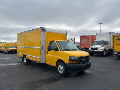 GMC G33903 Box Truck - 401HP, 6 Speed Automatic, Roll up Door