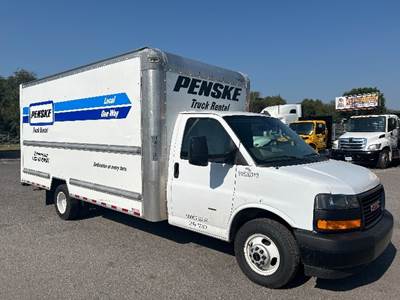 GMC G33903 Box Truck - 401HP, 6 Speed Automatic, Roll up Door
