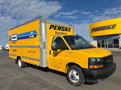 GMC G33903 Box Truck - 401HP, 6 Speed Automatic, Roll up Door