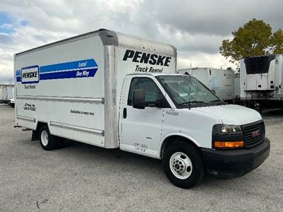 GMC G33903 Box Truck - 341HP, 6 Speed Automatic, Roll up Door