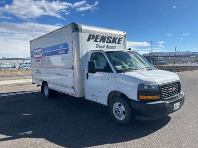 GMC G33903 Box Truck - 401HP, 6 Speed Automatic, Roll up Door