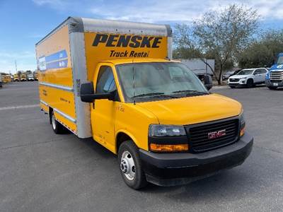 GMC G33903 Box Truck - 401HP, 6 Speed Automatic, Roll up Door