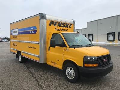 GMC G33903 Box Truck - 401HP, 6 Speed Automatic, Roll up Door