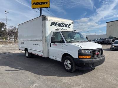GMC G33903 Box Truck - 401HP, 6 Speed Automatic, Roll up Door