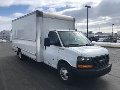 GMC G33903 Box Truck - 401HP, 6 Speed Automatic, Roll up Door