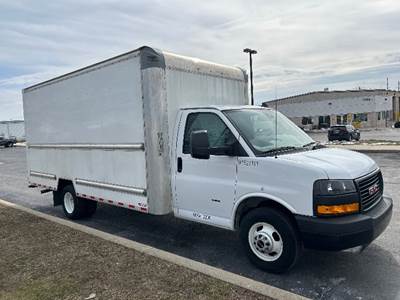 GMC G33903 Box Truck - 401HP, 6 Speed Automatic, Roll up Door