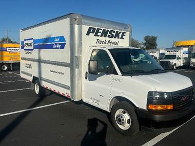 GMC G33903 Box Truck - 401HP, 6 Speed Automatic, Roll up Door
