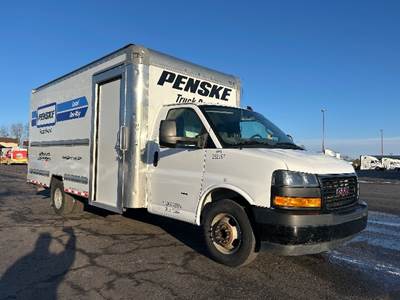 GMC G33903 Box Truck - 401HP, 6 Speed Automatic, Roll up Door