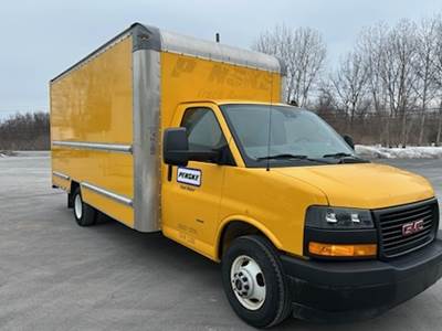 GMC G33903 Box Truck - 401HP, 6 Speed Automatic, Roll up Door