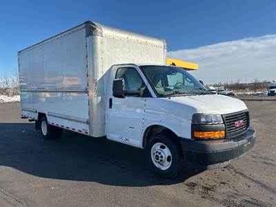 GMC G33903 Box Truck - 401HP, 6 Speed Automatic, Roll up Door