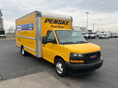 GMC G33903 Box Truck - 401HP, 6 Speed Automatic, Roll up Door