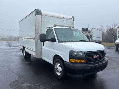GMC G33903 Box Truck - 401HP, 6 Speed Automatic, Roll up Door