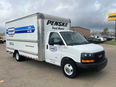 GMC G33903 Box Truck - 401HP, 6 Speed Automatic, Roll up Door