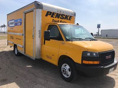GMC G33903 Box Truck - 401HP, 6 Speed Automatic, Roll up Door